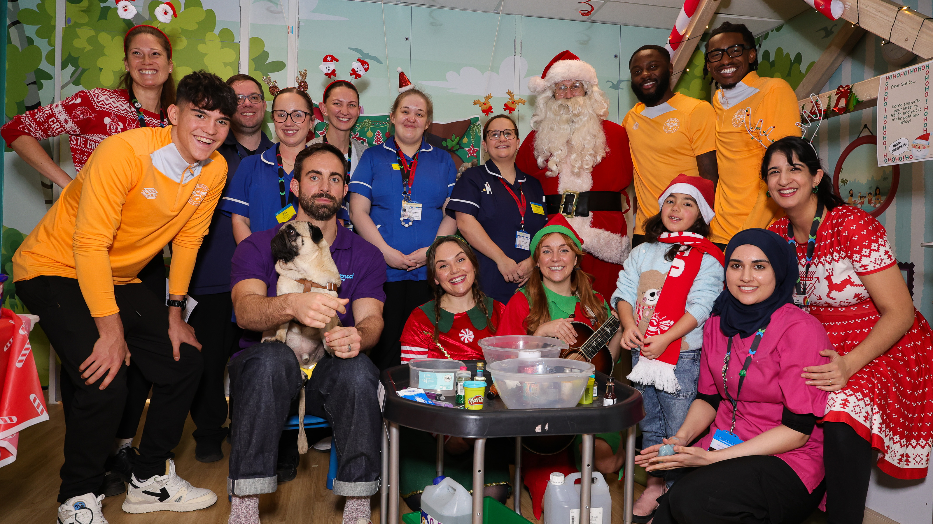 Brentford FC surprises patients and their families at Christmas